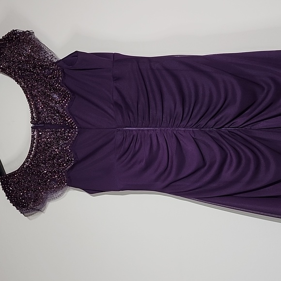 XCape Sleeveless Beaded Scoop-neck Collar Evening Gown Size 4 - Picture 7 of 12